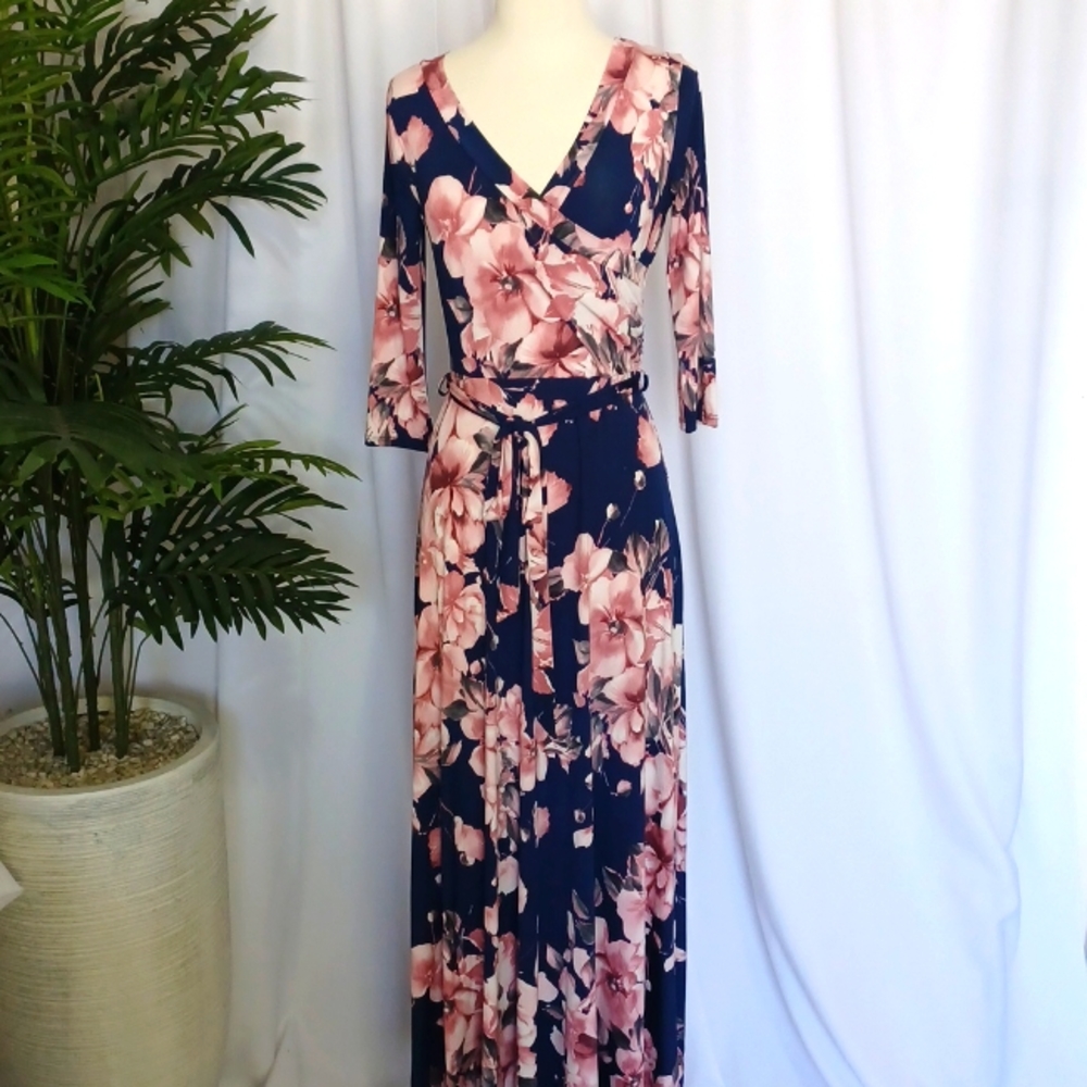 Women's Floral Maxi Dress Navy Blue Size S NWT